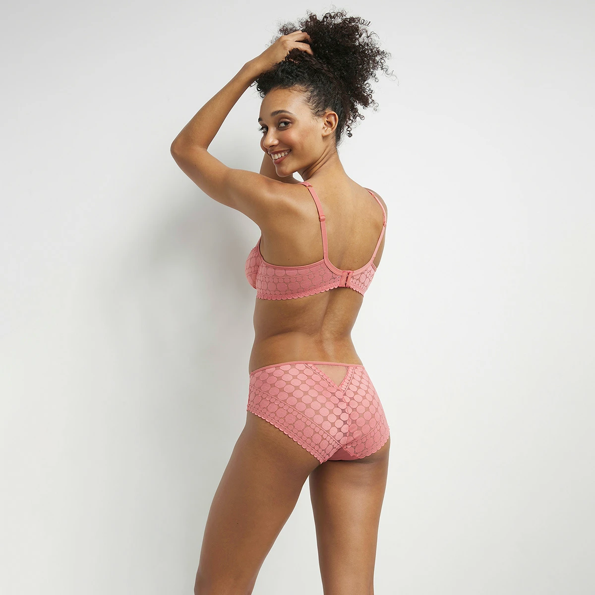 Soutien-gorge Emboitant Dentelle à Pois Rose Generous Edition Limitée – Image 5